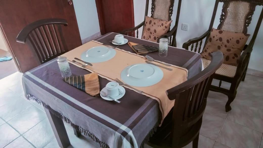 Princely House Apartment Galle Bilik gambar